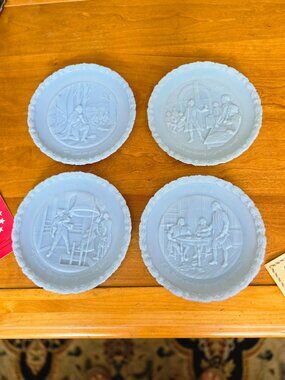 Fenton Blue Satin Glass Bicentennial Plates Set of 4 1974 Liberty Series w/paper